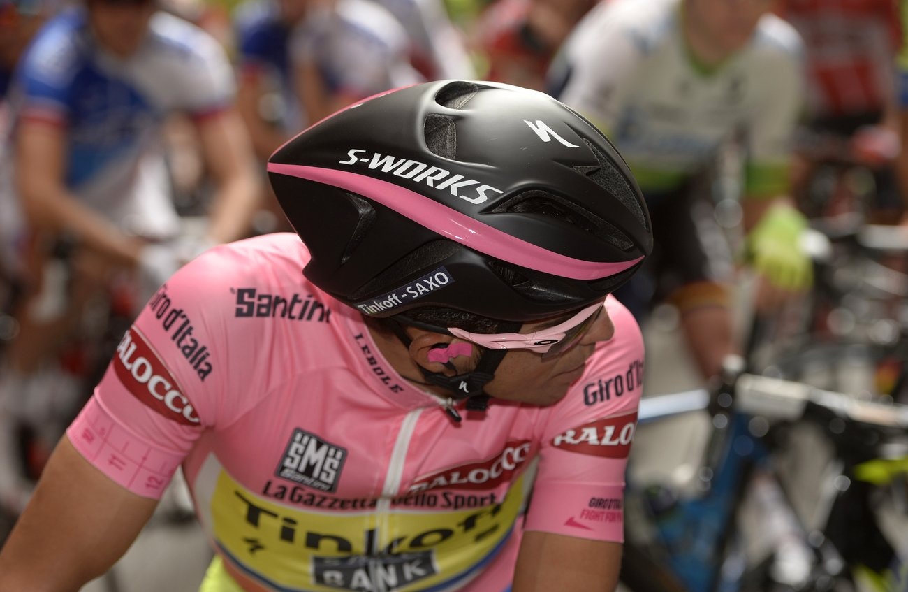 Giro d'Italia 2015, Alberto Contador, pink jersey, Specialized Evade aero road helmet