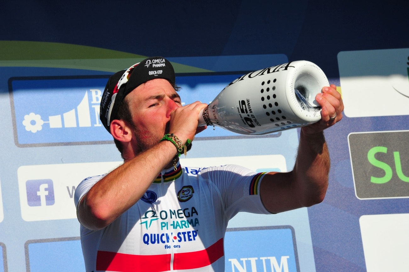Mark Cavendish, champagne, podium, 2014, pic: Sirotti