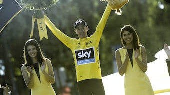 Chris Froome, yellow jersey, podium, 2015, Tour de France, pic - Sirotti