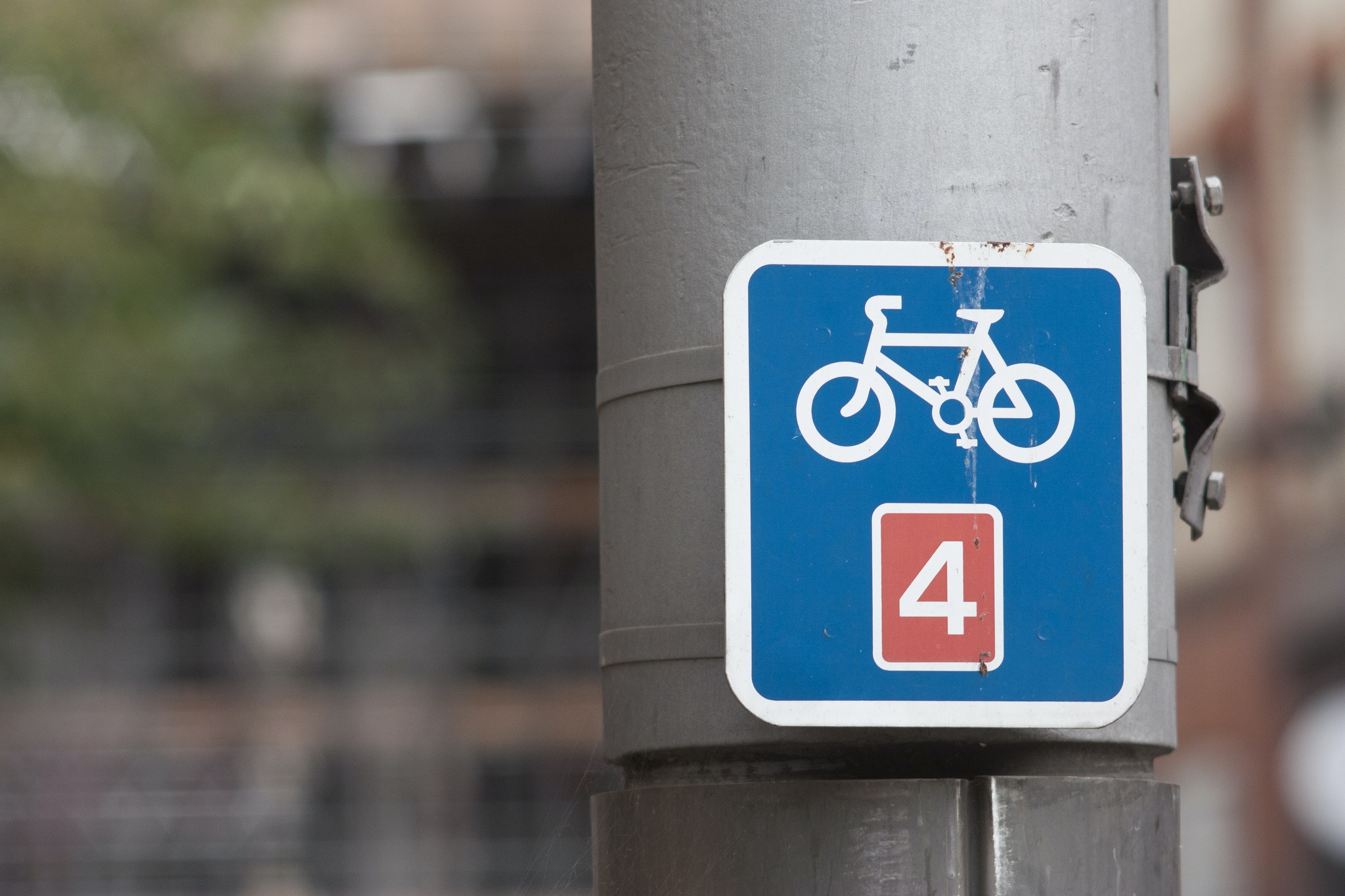 Cycling lane, cycle path, commuting, sign, London (Pic: Dimitri Hon via Flickr Creative Commons)