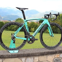 Bianchi Oltre XR4 aero road bike with Countervail comfort technology (Pic: George Scott/Factory Media)