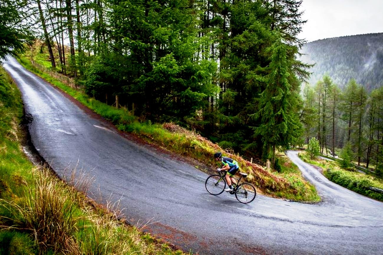 The Monster Sportive, pic: Anthony Pease, climb, steep, wet, gear, threshold